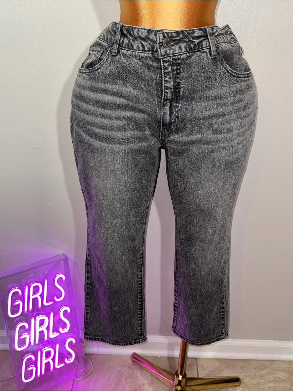 Time and Tru Charcoal Washed Cropped Jeans